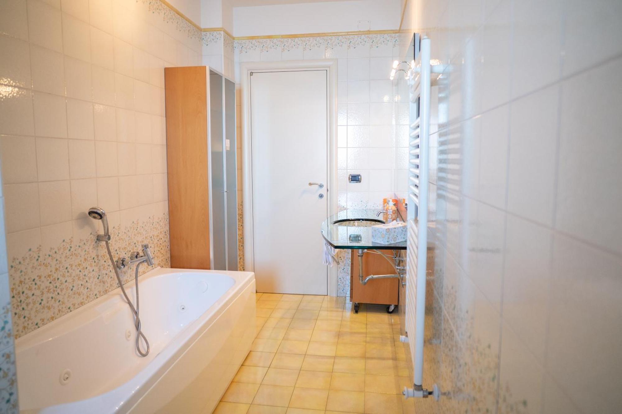 Апартаменты Milu'Seaview Ampia Casa Vista Mare Джовинаццо Экстерьер фото